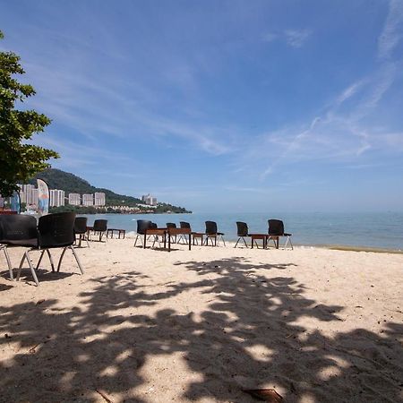 Sea View Paradise Apartment Танджунг Бунга Екстериор снимка