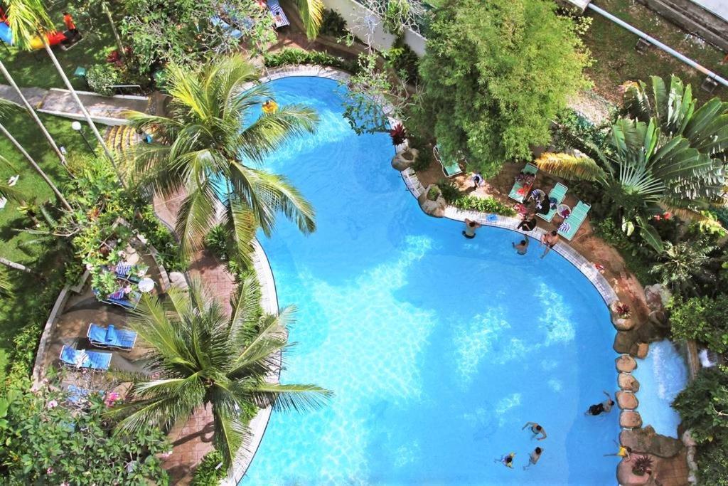 Sea View Paradise Apartment Танджунг Бунга Екстериор снимка