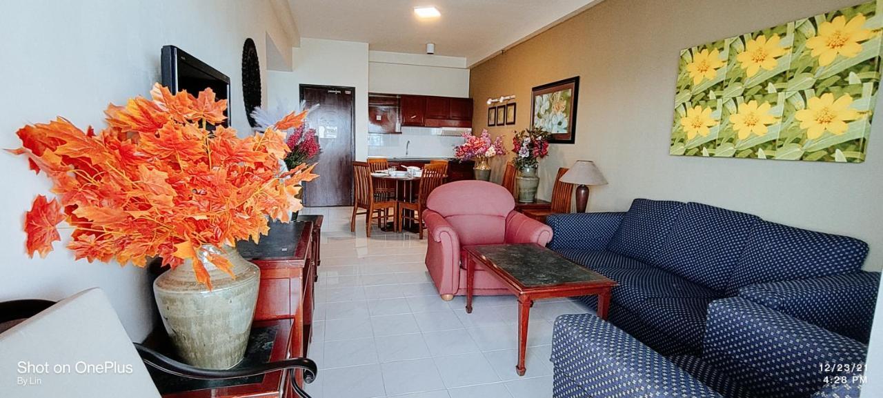 Sea View Paradise Apartment Танджунг Бунга Екстериор снимка