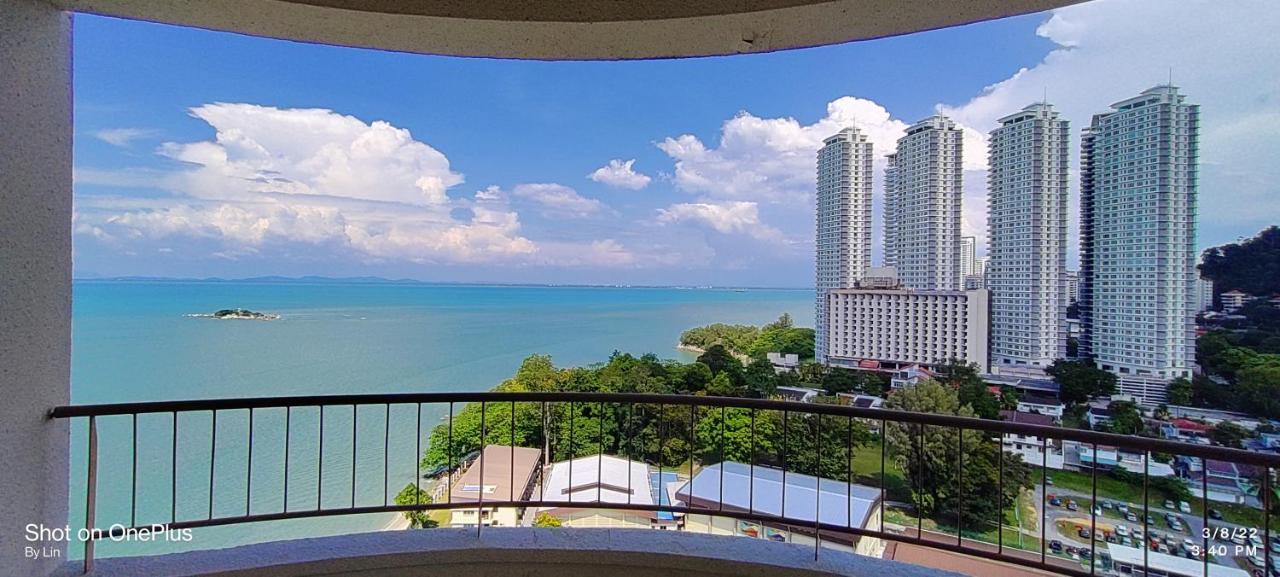 Sea View Paradise Apartment Танджунг Бунга Екстериор снимка