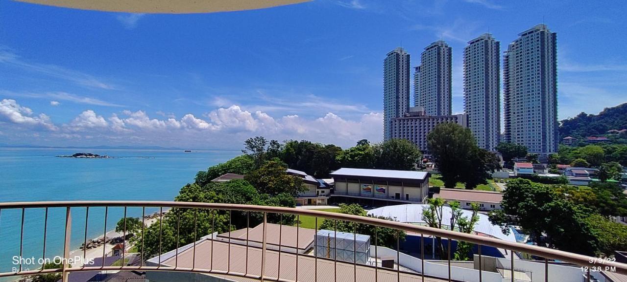Sea View Paradise Apartment Танджунг Бунга Екстериор снимка