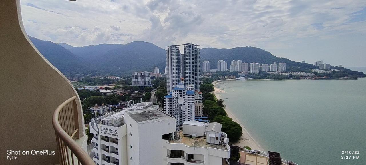 Sea View Paradise Apartment Танджунг Бунга Екстериор снимка