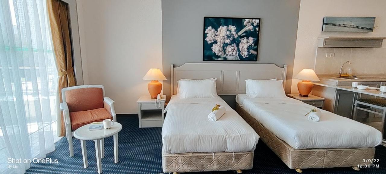 Sea View Paradise Apartment Танджунг Бунга Екстериор снимка