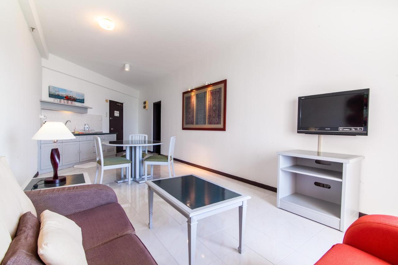 Sea View Paradise Apartment Танджунг Бунга Екстериор снимка
